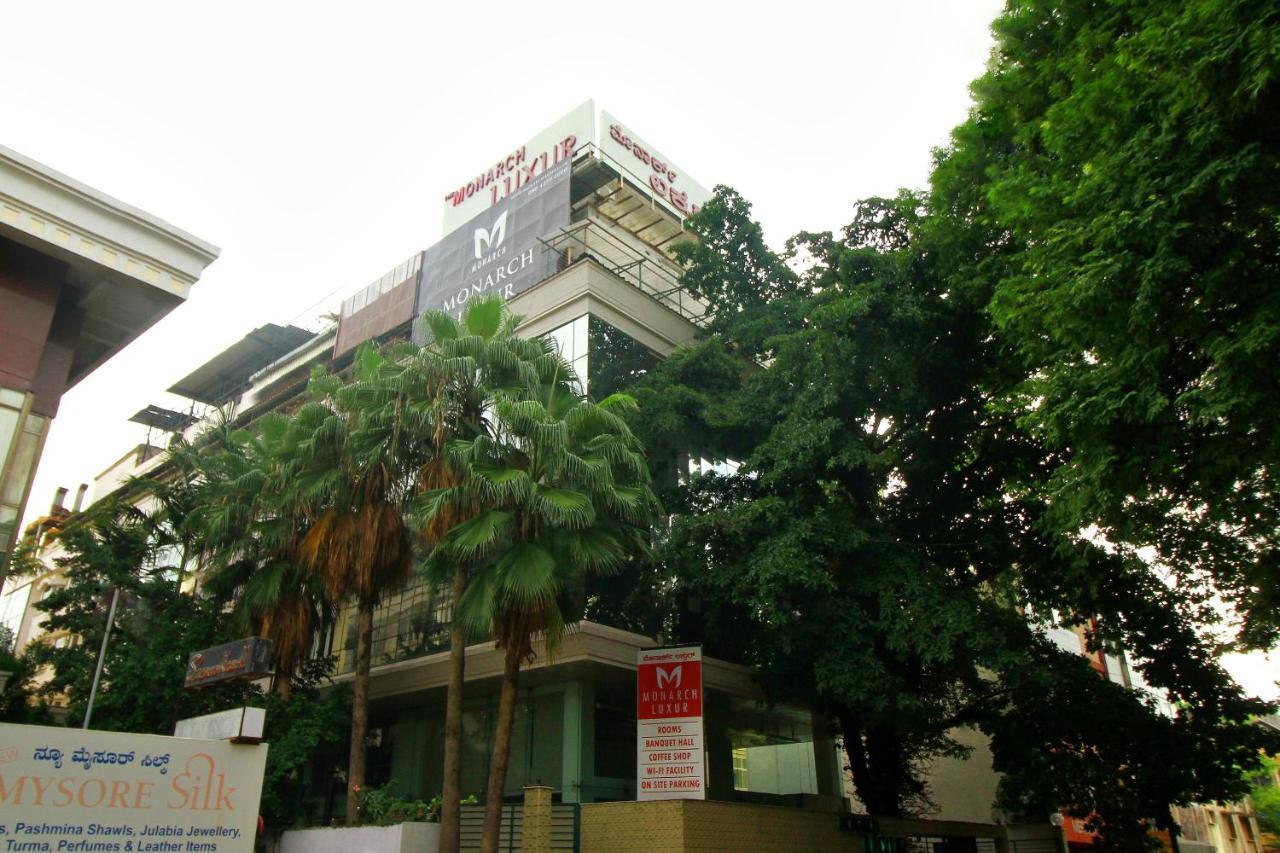 Monarch Luxur - Infantry Road Hotel Bangalore Exterior photo